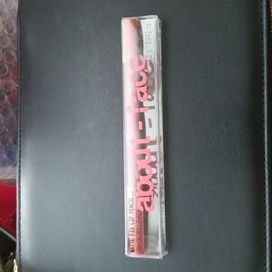 UNUSED lip pencil